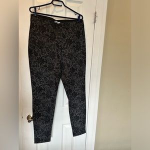 NWT grey/black damask pattern tailored pants